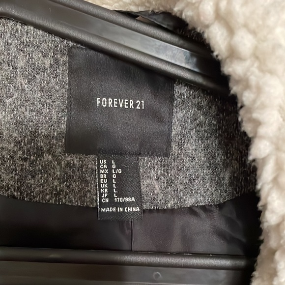 Forever 21 jacket - Picture 2 of 3